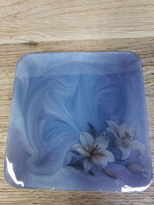 Coaster Lily with lavender swirl
